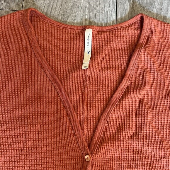 The Group Babaton Oversized VNeck Button Down Waffle Knit LongSleeve Size Large - Picture 3 of 13